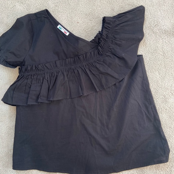 Black Ruffled Women's Top - Picture 6 of 10
